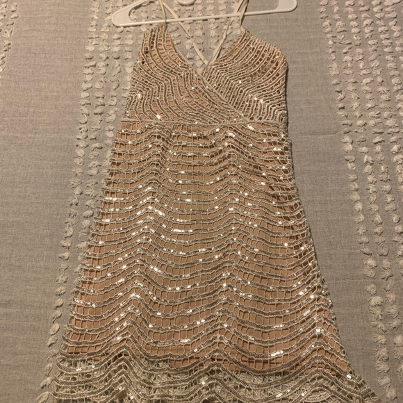 Lulu’s Cocktail Dress - Picture 1 of 3